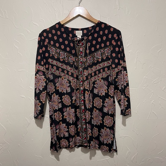 Chico’s “Parisian Medallian” paisley lace-chest blouse (2/large) - Picture 2 of 5